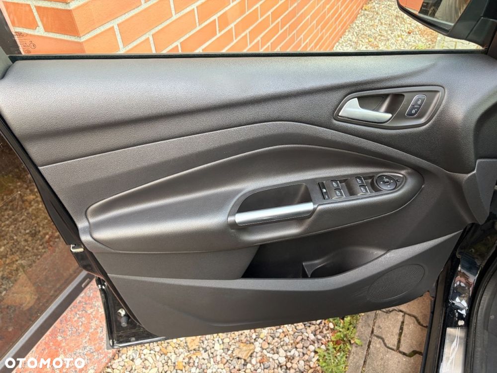 Ford Kuga 2.0 TDCi AWD Titanium - 22