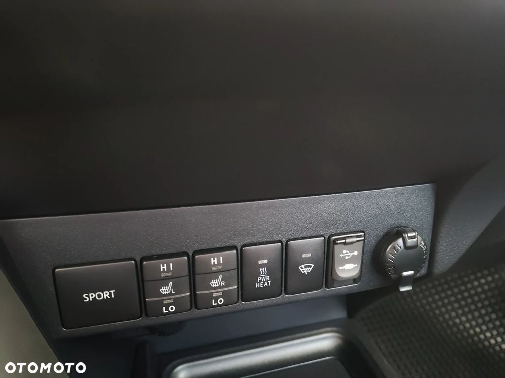 Toyota RAV4 - 7
