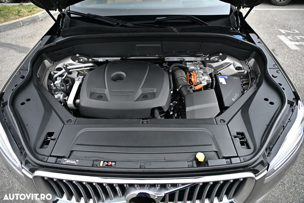 Volvo XC 90 T8 AWD Recharge Geartronic Inscription Expression - 40