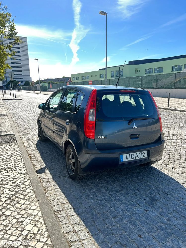 Mitsubishi Colt - 11