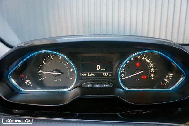 Peugeot 2008 1.2 PureTech Crossway - 9