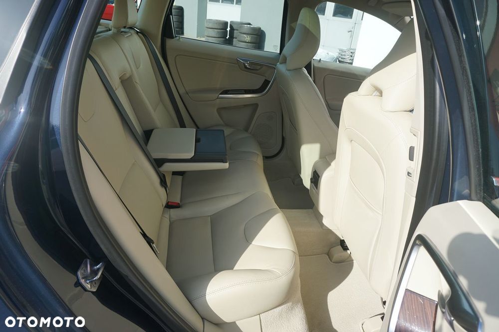 Volvo XC 60 D4 Drive-E Summum - 25