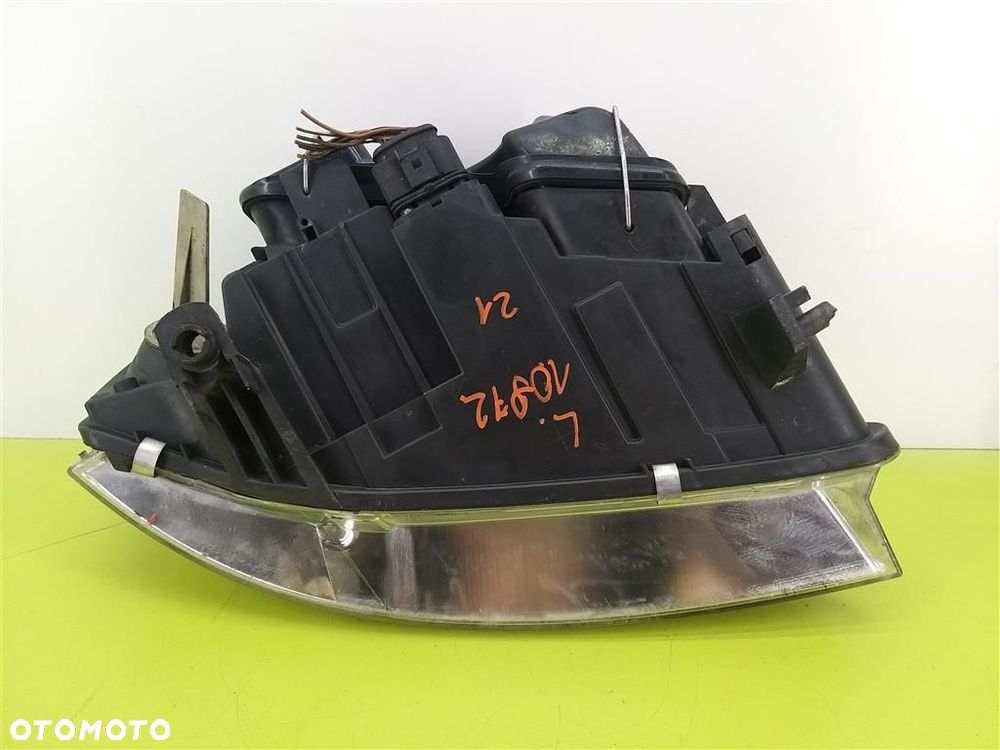 Reflektor lampa przód lewa Audi A6 A6 C5 LIFT 2001-2004R SOCZEWKA HELLA - 7