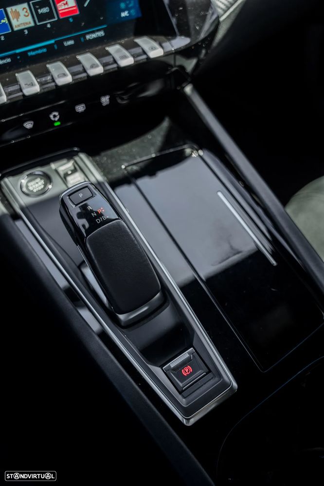 Peugeot 508 SW 1.6 Hybrid Allure Pack e-EAT8 — fotografia 30