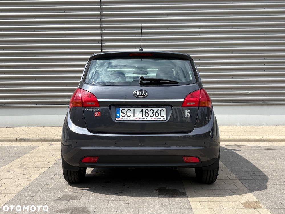 Kia Venga 1.4 L - 5