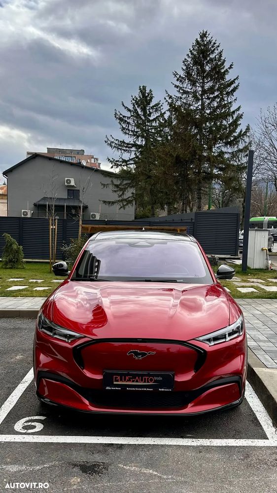 Ford Mustang Mach-E - 3
