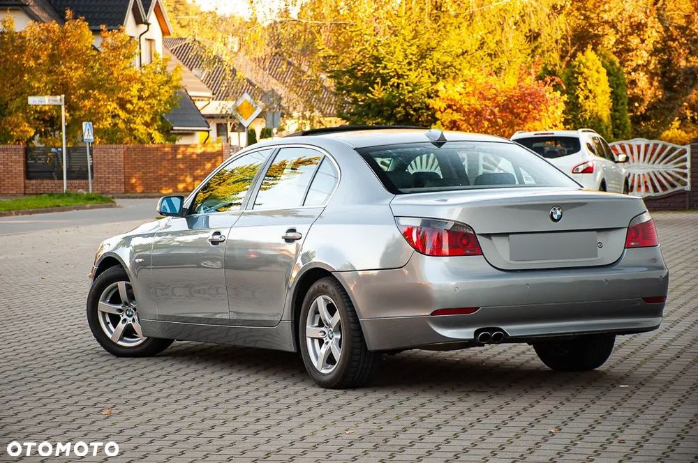 BMW Seria 5 520i - 5