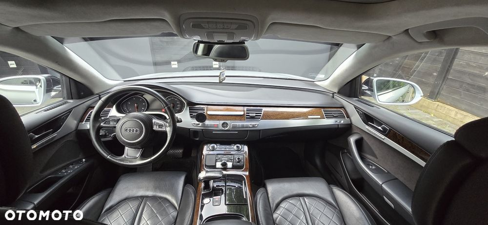 Audi A8 - 7