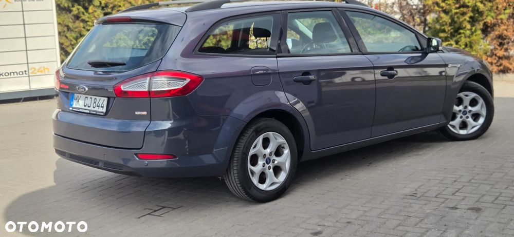 Ford Mondeo 2.0 TDCi Ghia - 12