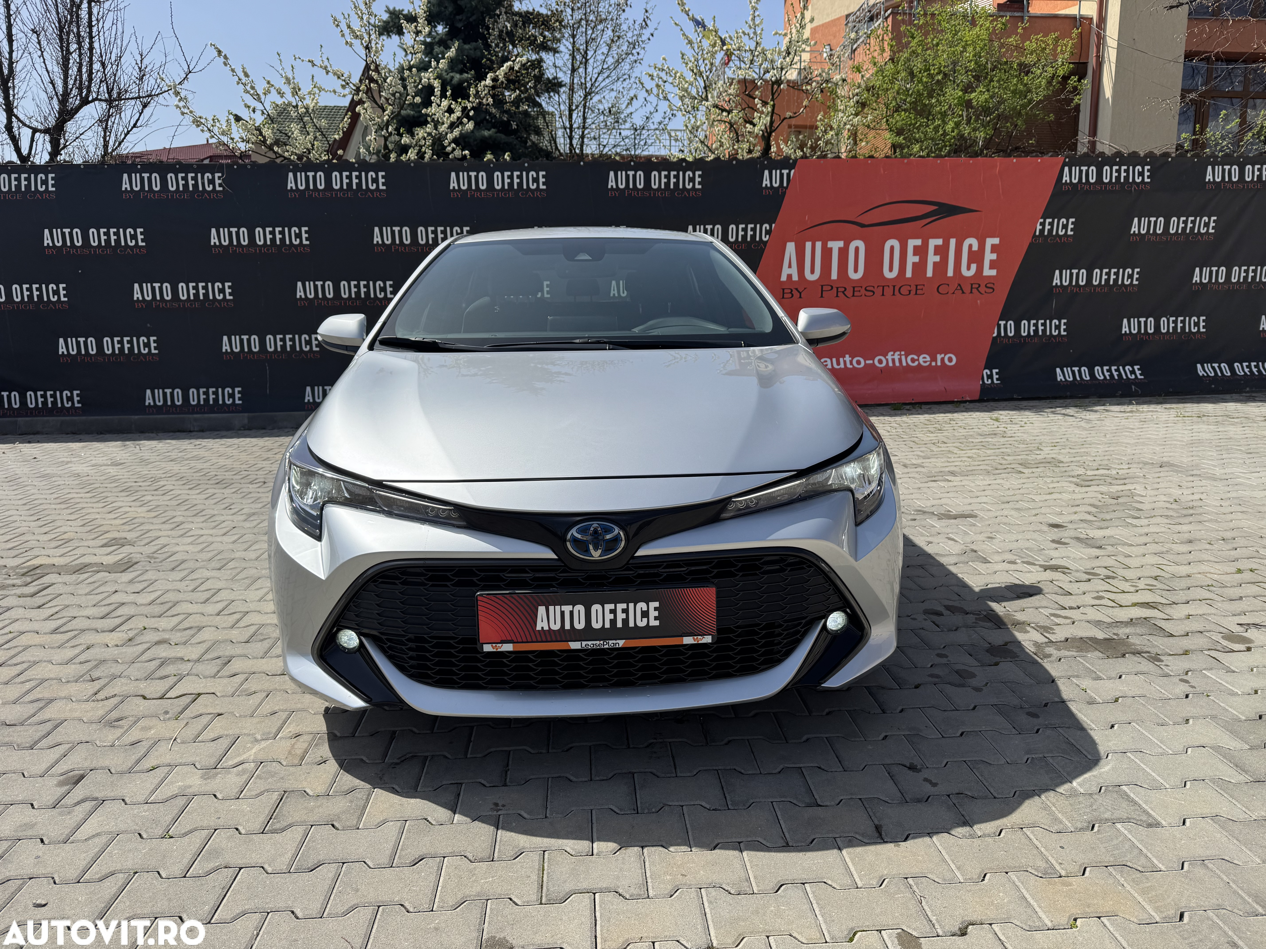 Toyota Corolla 1.8 HSD Dynamic - 8