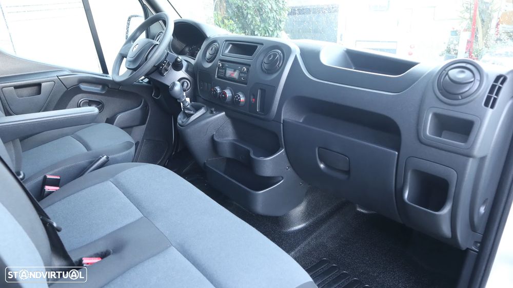 Renault Master 2.3 dci L2H2 110 - 17