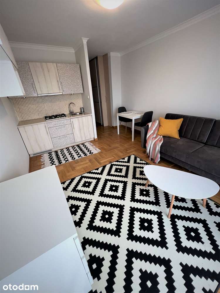 Kawalerka na Woli Metro 3min/Park/Balkon