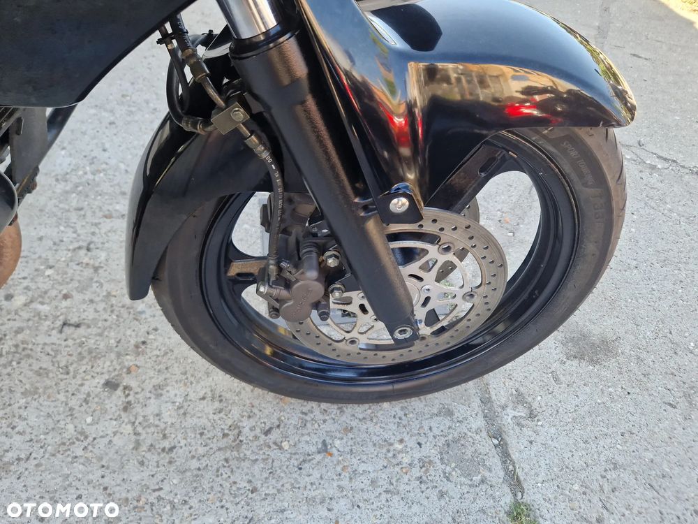 Suzuki V-STROM - 12