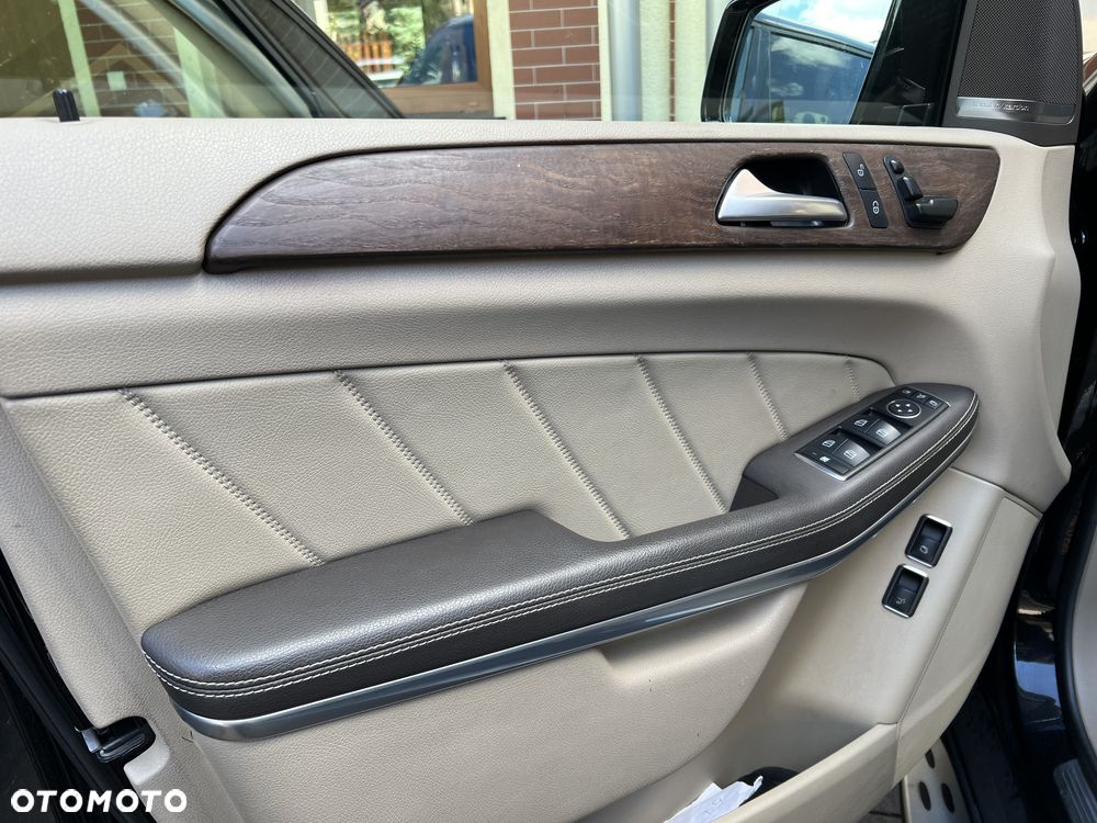 Mercedes-Benz GL 350 BlueTec 4-Matic - 10