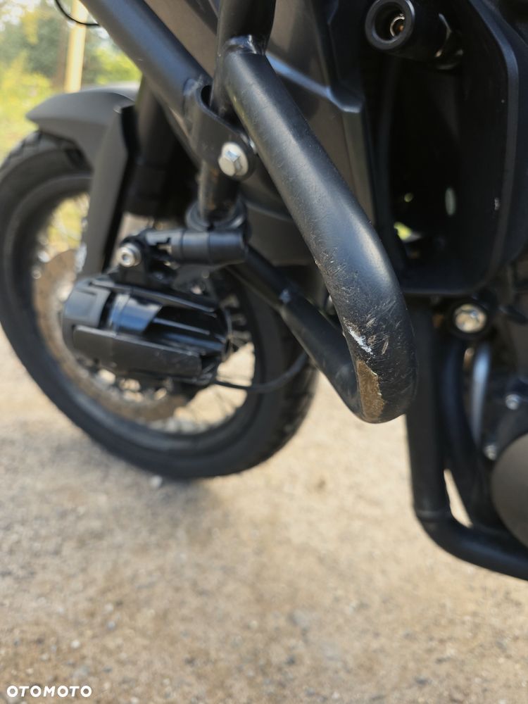 Benelli TRK 502X - 17
