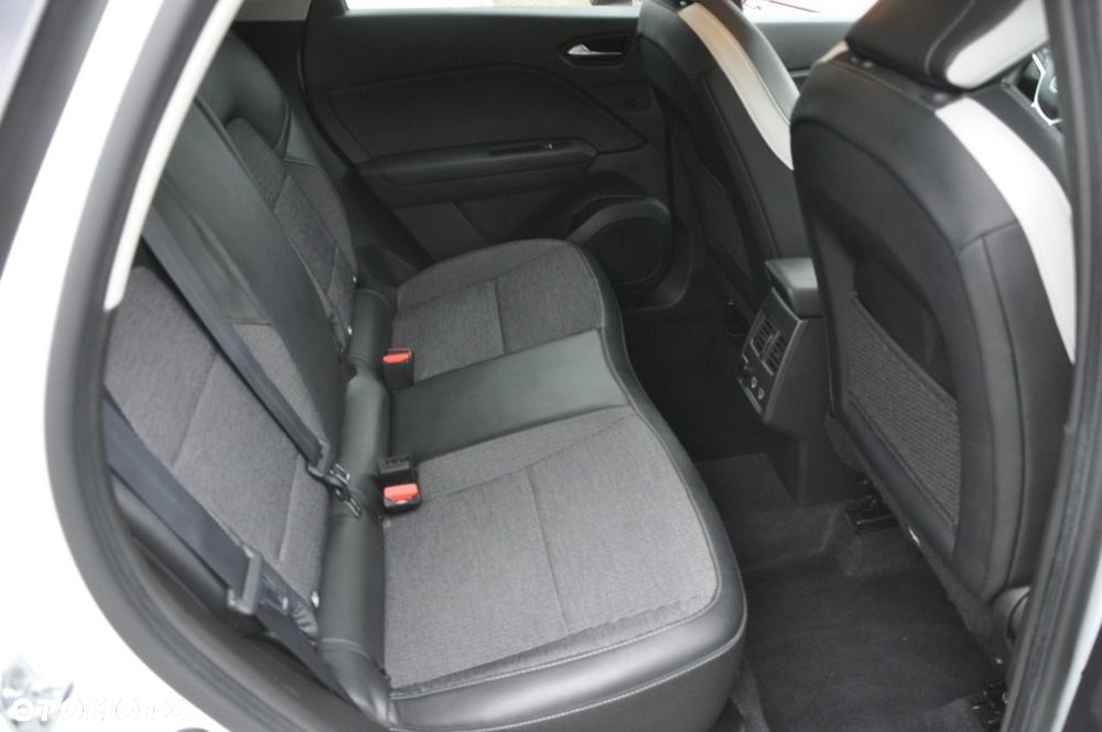 Renault Captur TCe 100 INTENS - 11