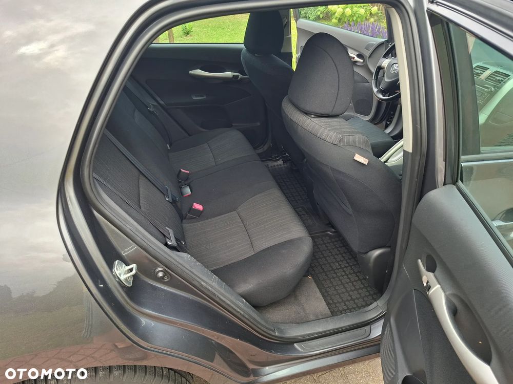 Toyota Auris 1.4 D-4D Terra - 12