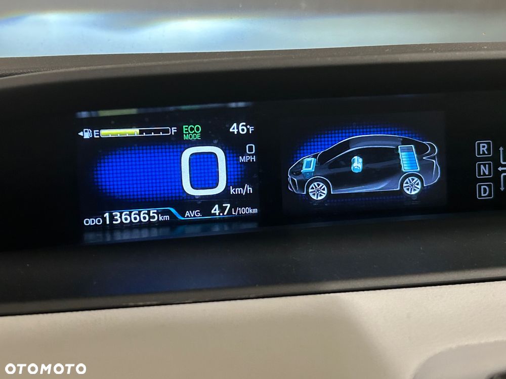 Toyota Prius Hybrid - 26