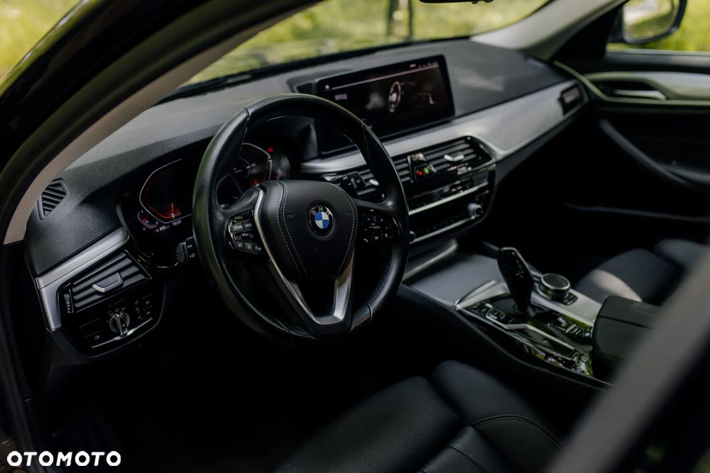 BMW Seria 5 530i mHEV Luxury Line - 9