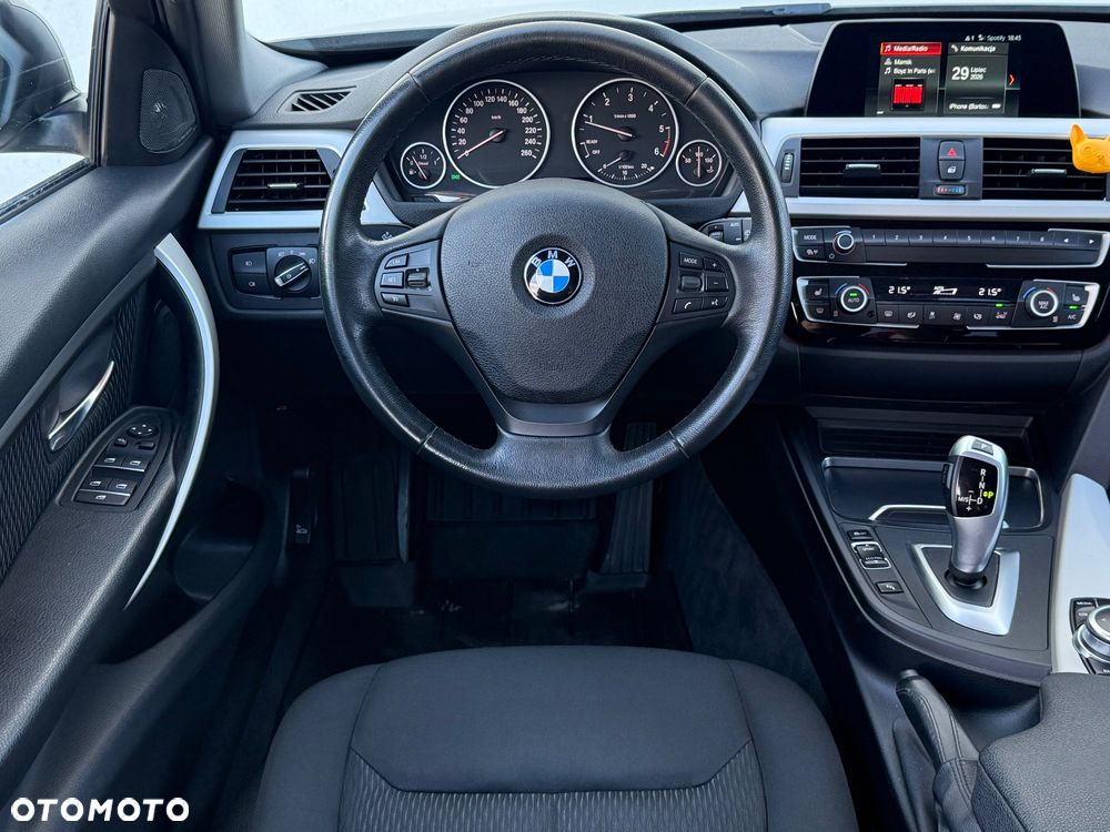 BMW Seria 3 320d Edition Luxury Line Purity - 30
