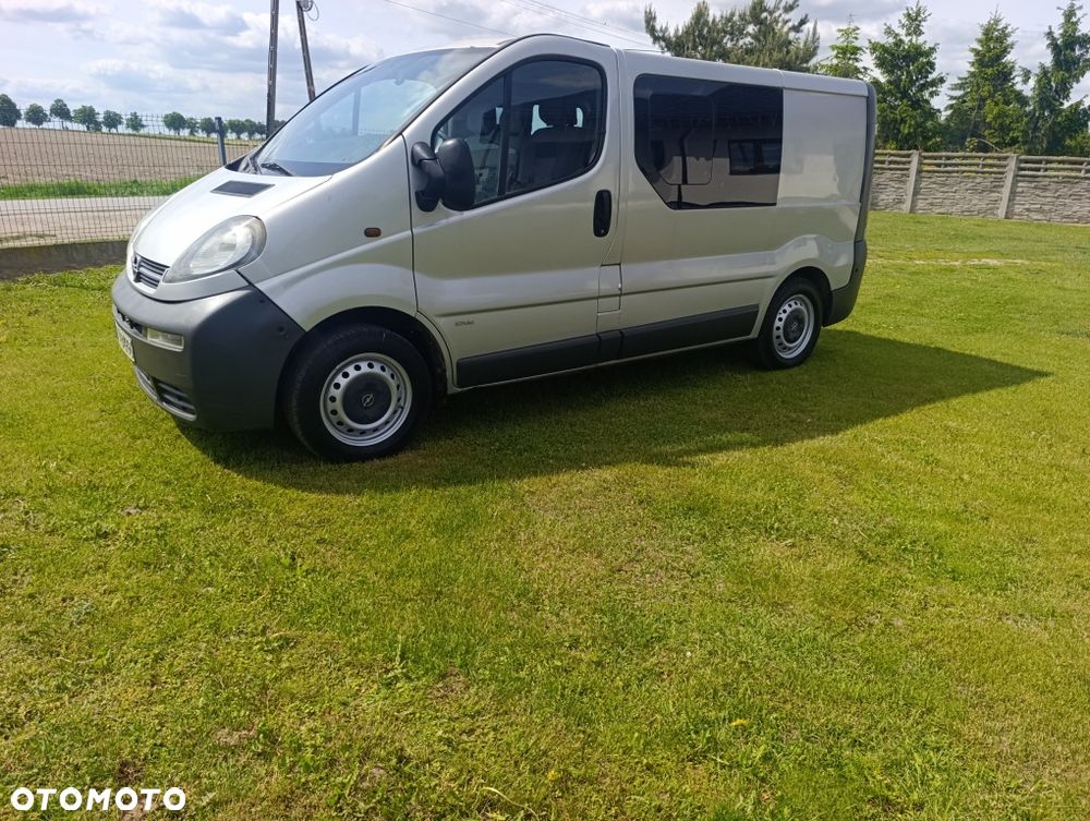 Opel Vivaro - 1
