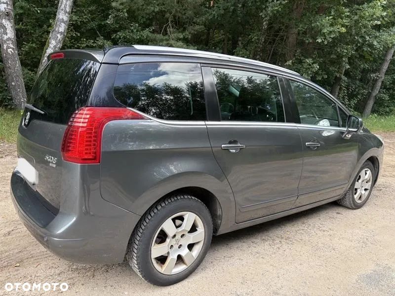Peugeot 5008 - 5