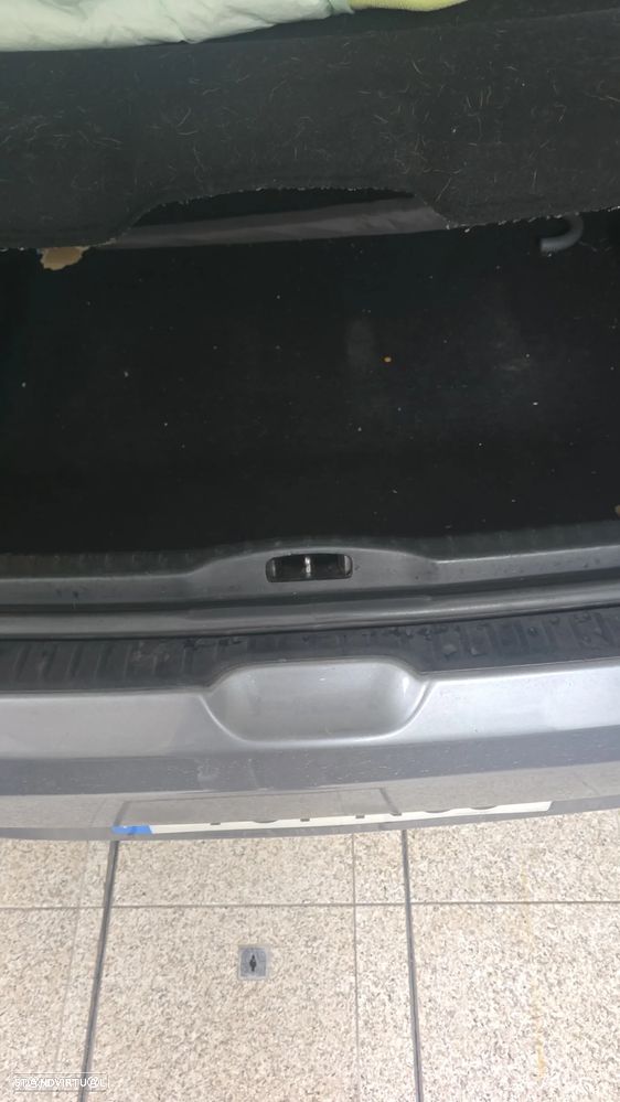 Peugeot 308 1.6 HDi Executive - 3