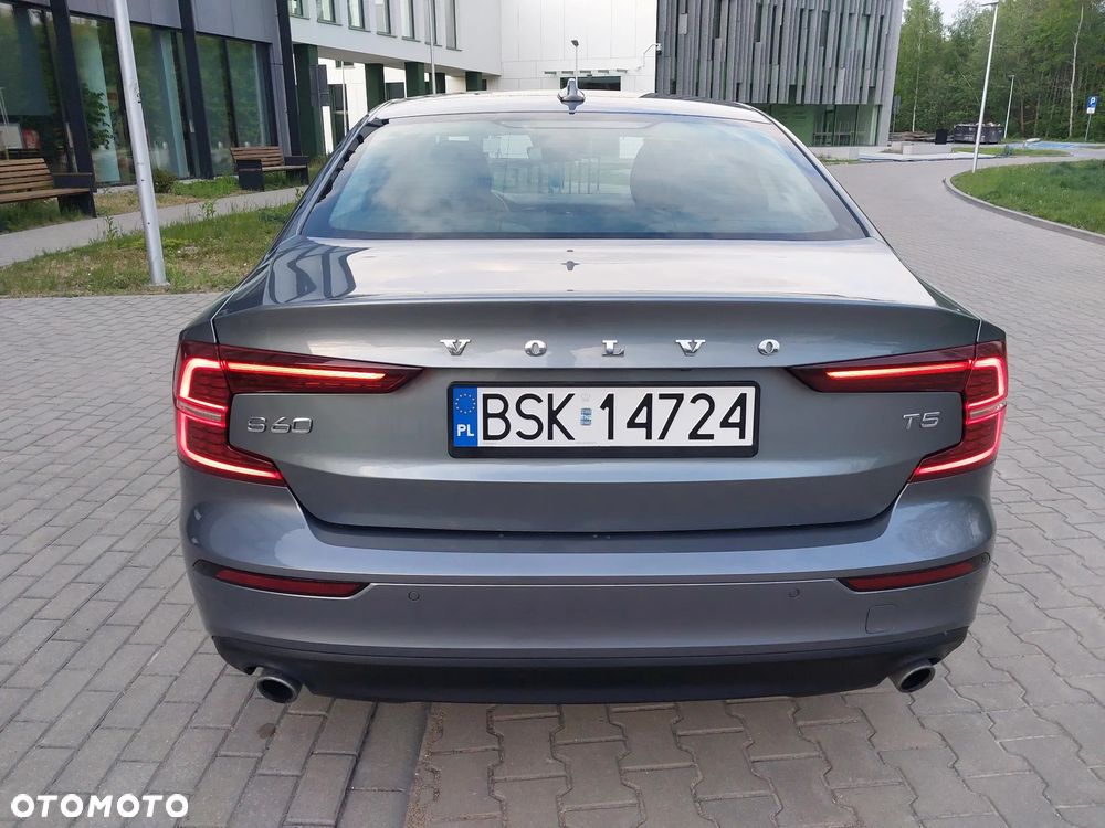 Volvo S60 T5 Momentum Pro - 12