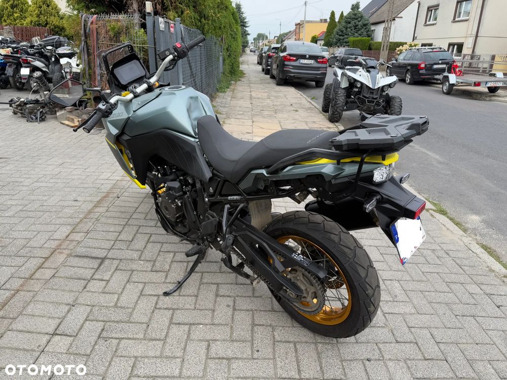 Suzuki DL - 5