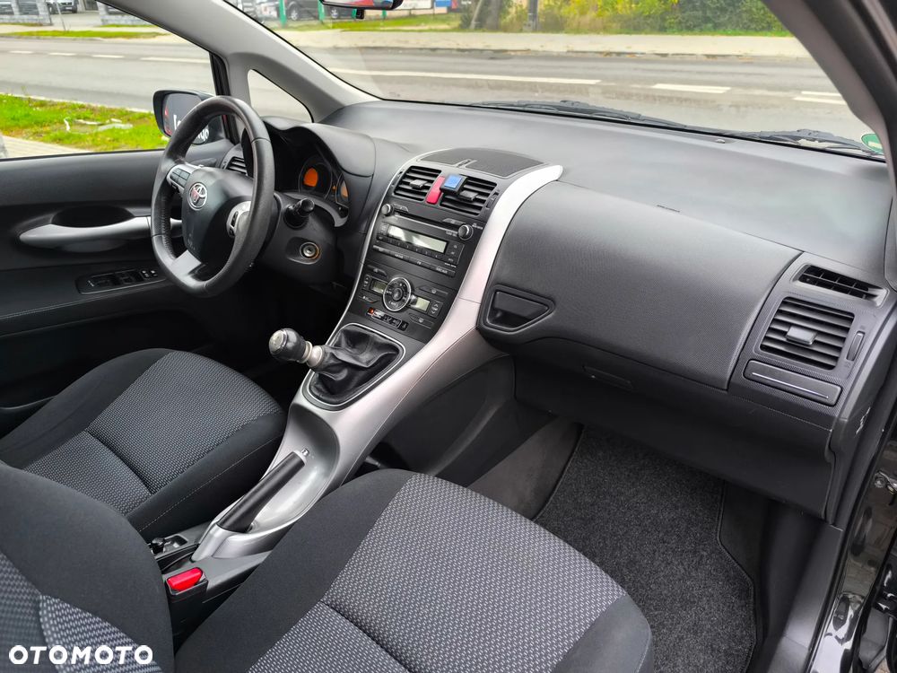 Toyota Auris 1.6 Sprint - 15