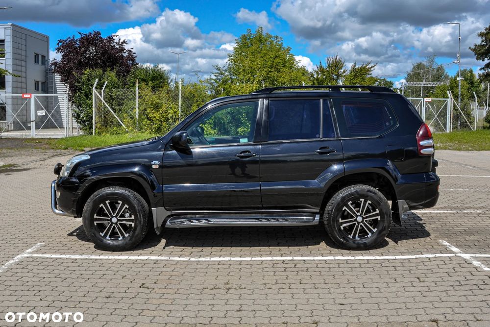 Toyota Land Cruiser - 2