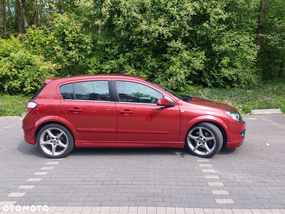 Opel Astra 2.0 T Cosmo - 5