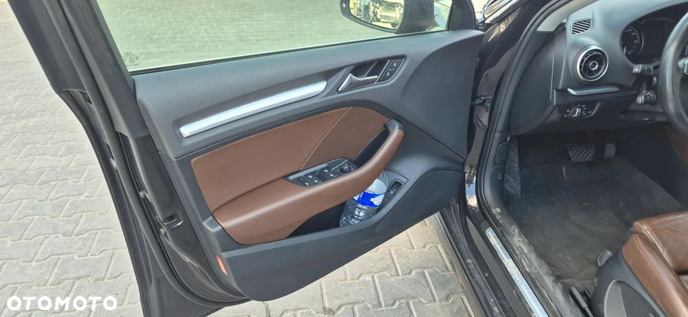 Audi A3 Sportback 1.4 TFSI E-tron Attraction e-S tronic - 21