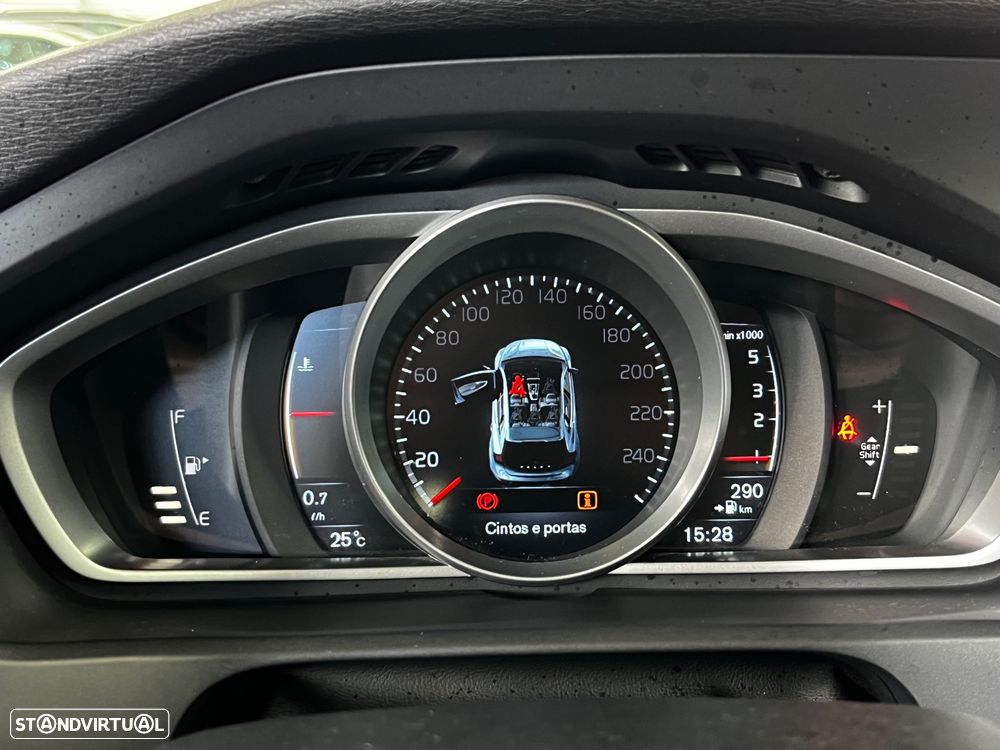 Volvo V40 Cross Country 2.0 D2 Momentum - 10