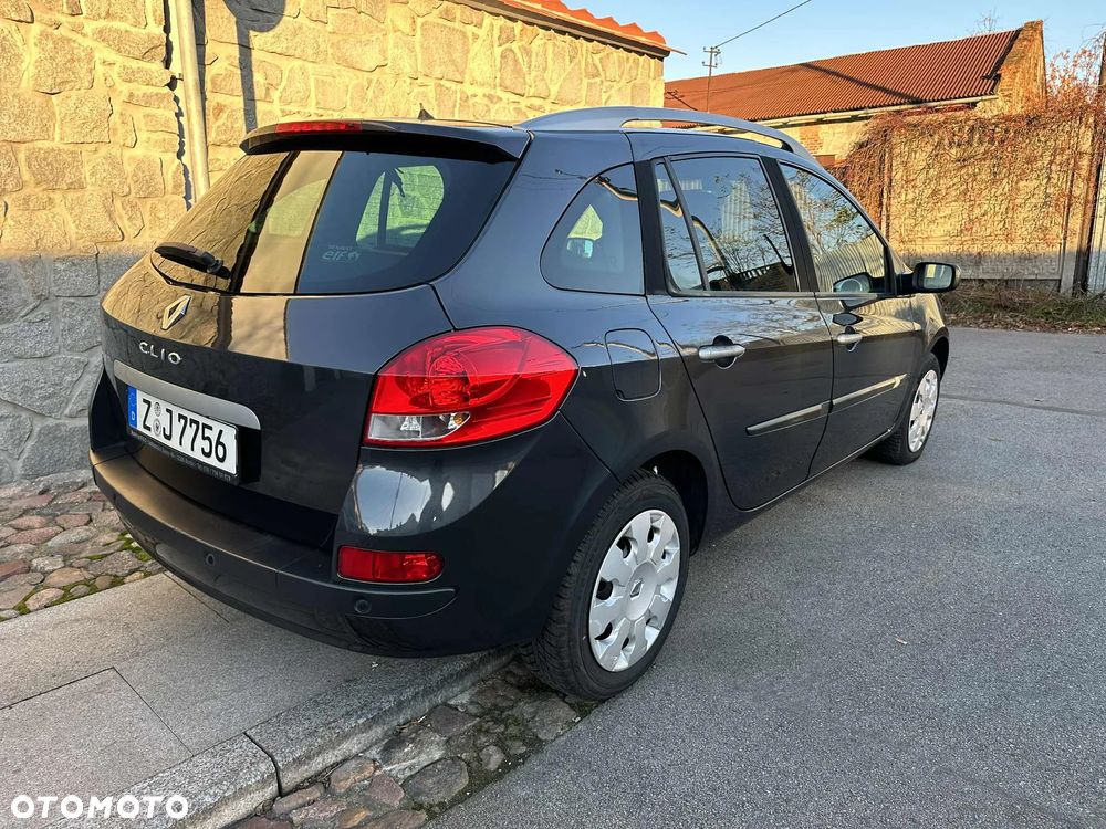 Renault Clio 1.2 16V Alize - 2