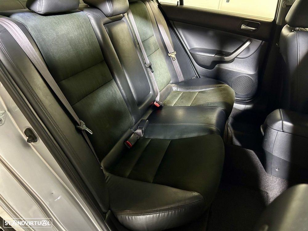 Honda Accord 2.0 Sport - 52