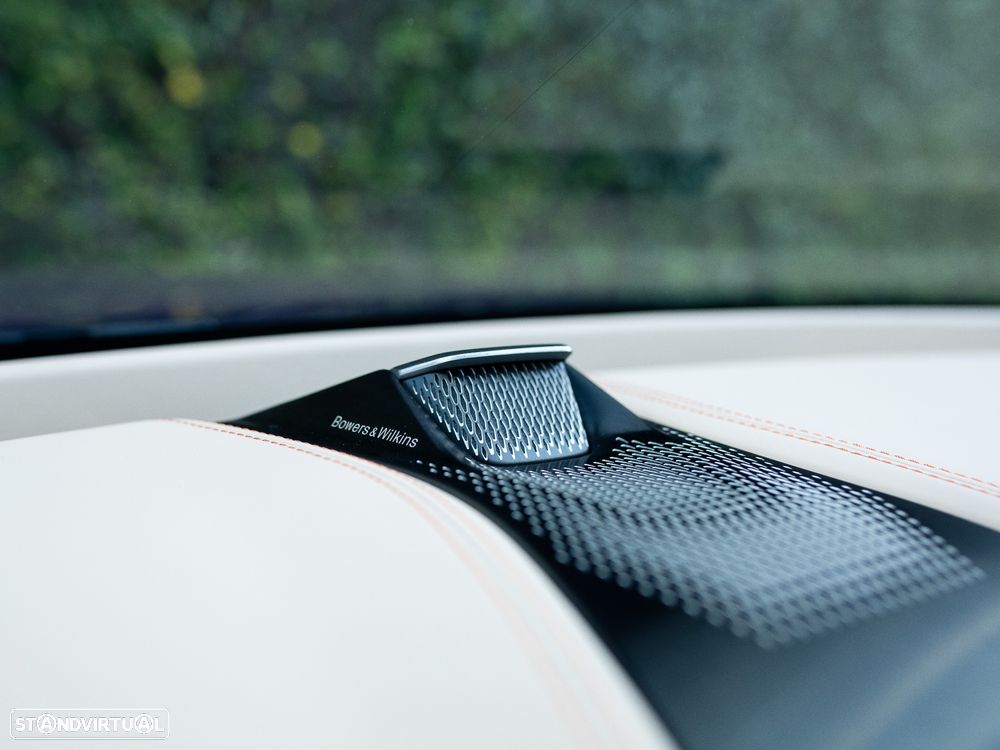 Aston Martin DBX 707 - 45