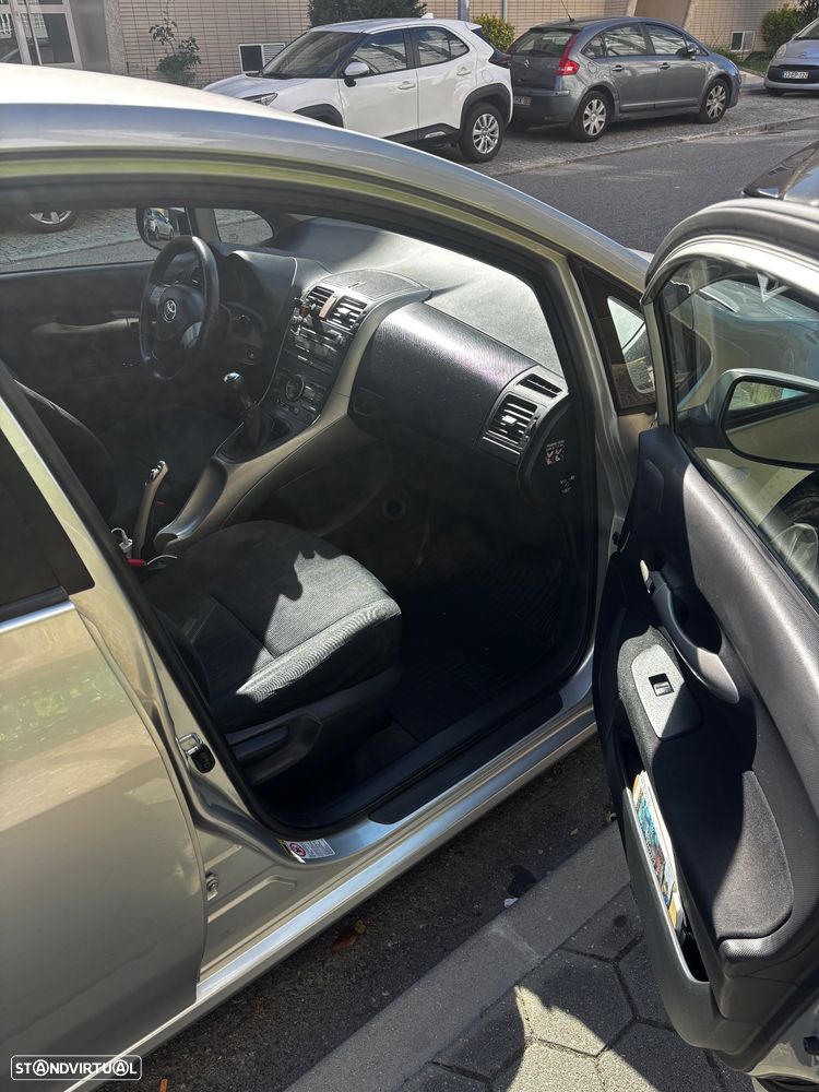 Toyota Auris 1.4 D-4D - 4