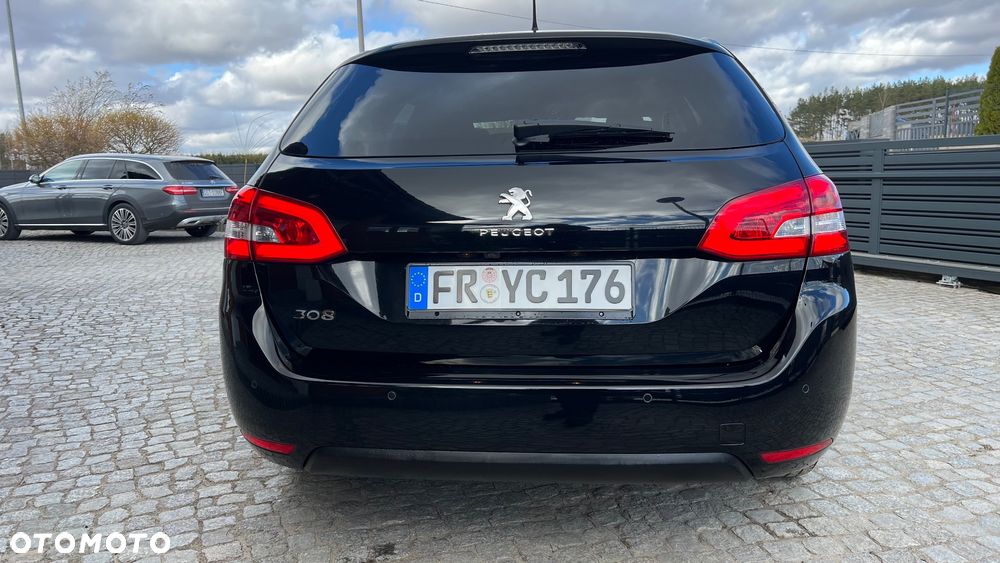 Peugeot 308 BlueHDi 130 EAT8 Stop & Start Allure Business-Paket - 6