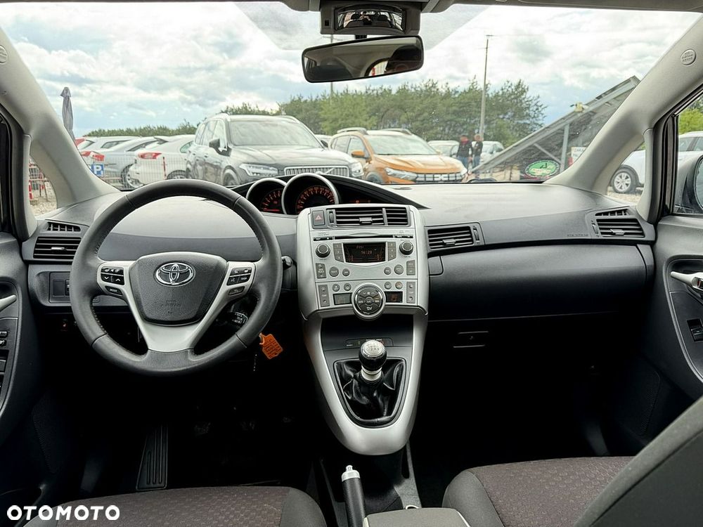 Toyota Verso - 12