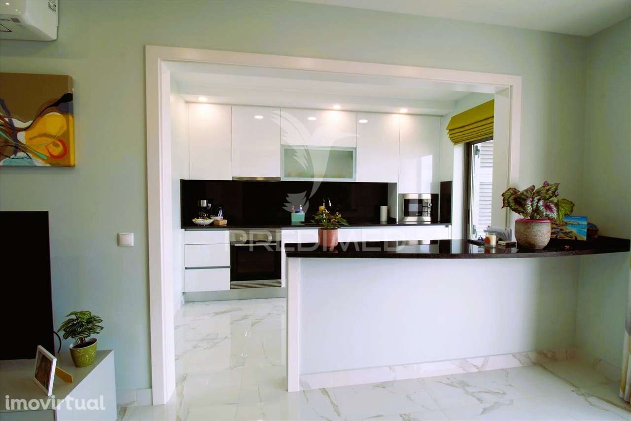 T1 de Luxo com piscina e 2 lugares de garagem perto da Praia da Rocha - Grande imagem: 5/33