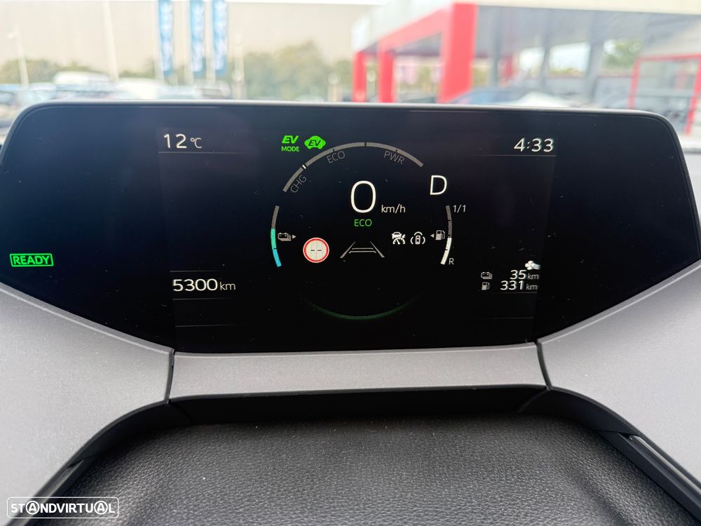 Toyota Prius 2.0 Plug-in Premium - 8