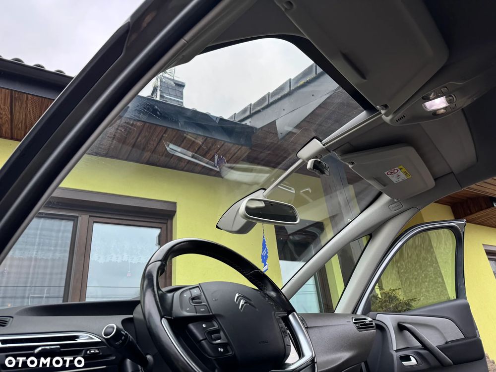 Citroën C4 Picasso PureTech 130 Stop&Start SELECTION - 28