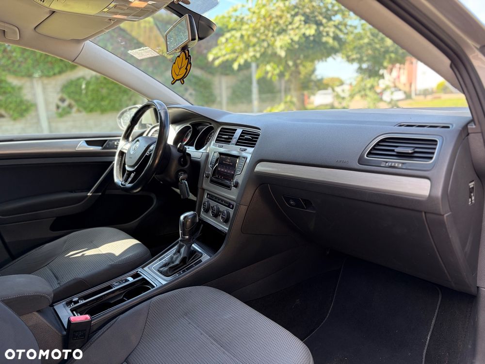 Volkswagen Golf 1.6 TDI BlueMotion Technology DSG Lounge - 27