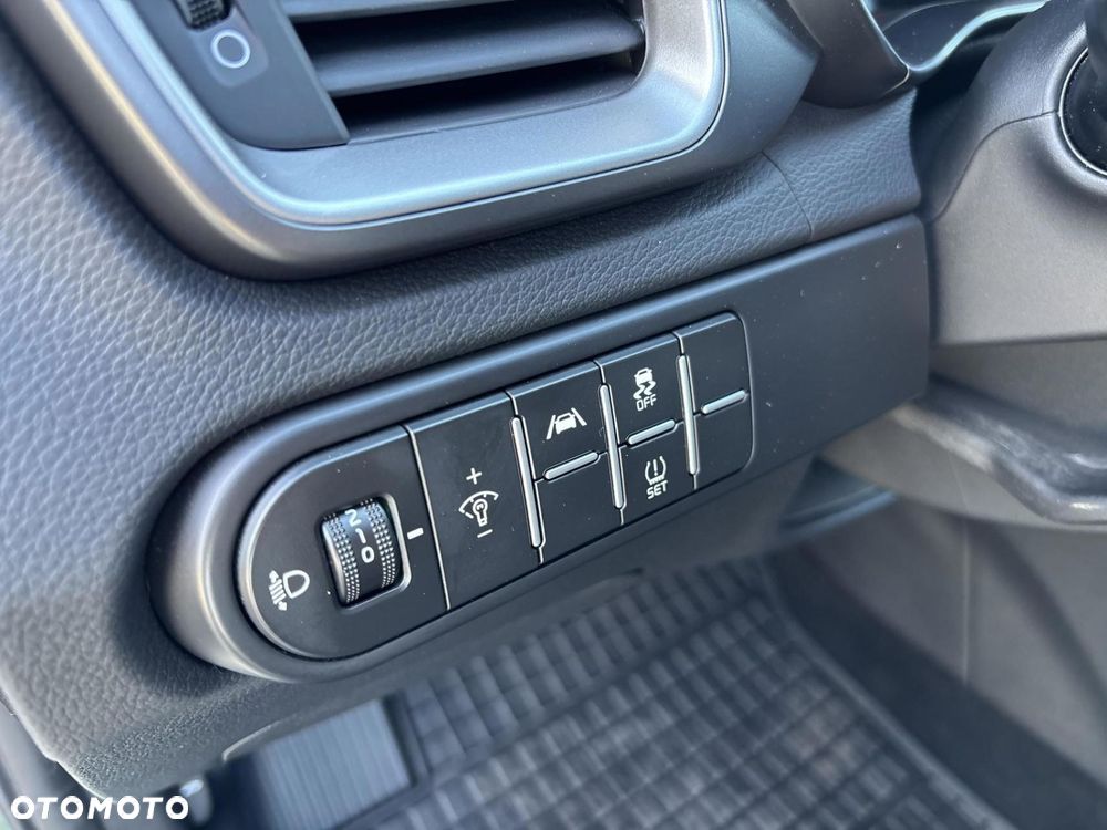 Kia Ceed 1.5 T-GDI M DCT - 22