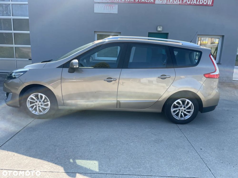 Renault Scenic ENERGY TCe 130 BOSE EDITION - 9
