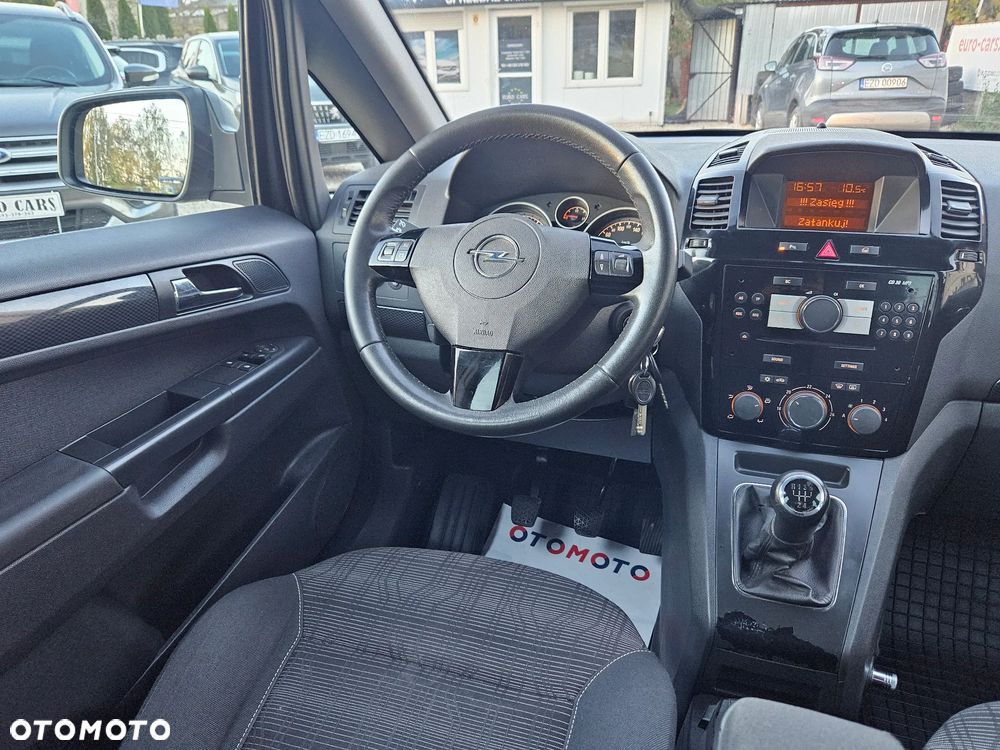 Opel Zafira - 22