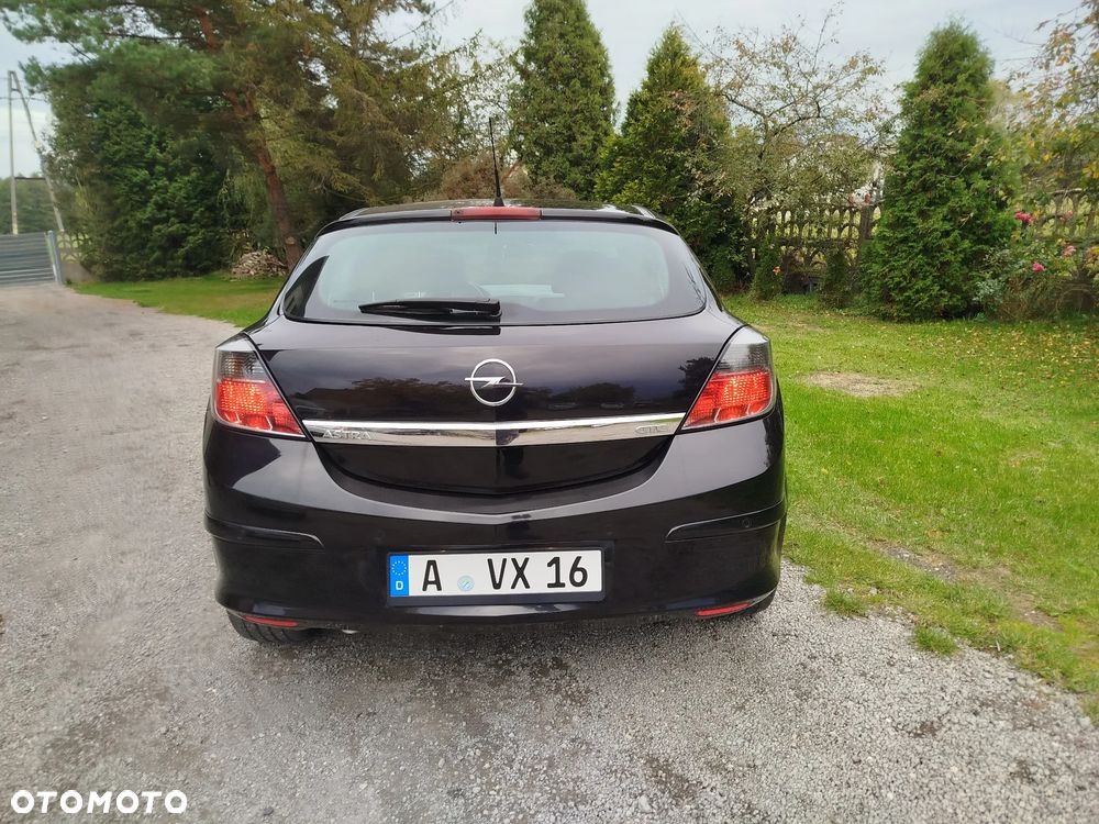 Opel Astra 2009 photo 4