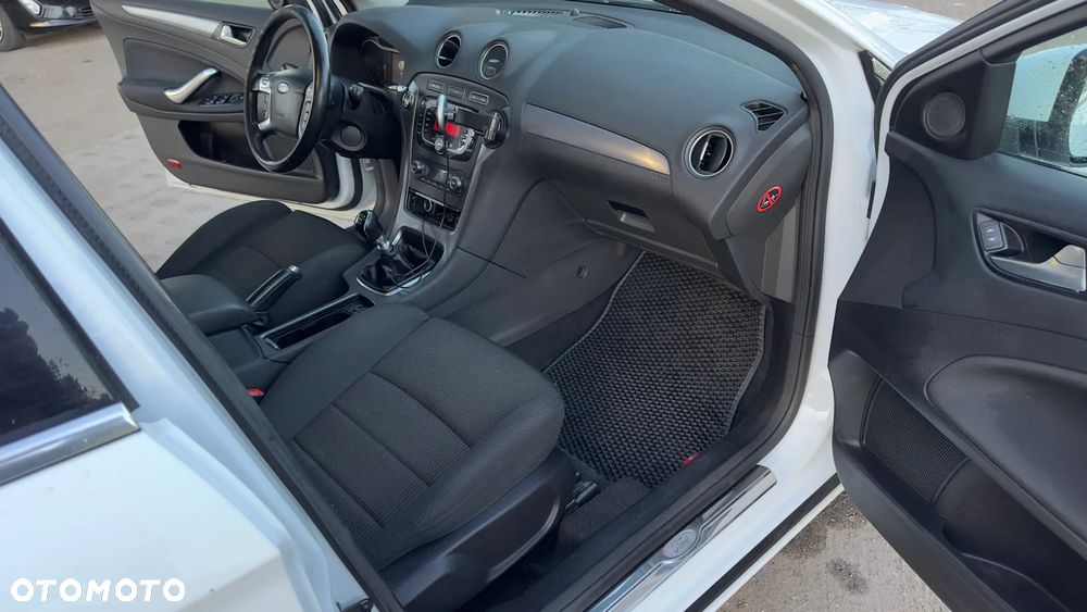 Ford Mondeo 2.0 TDCi Titanium - 8