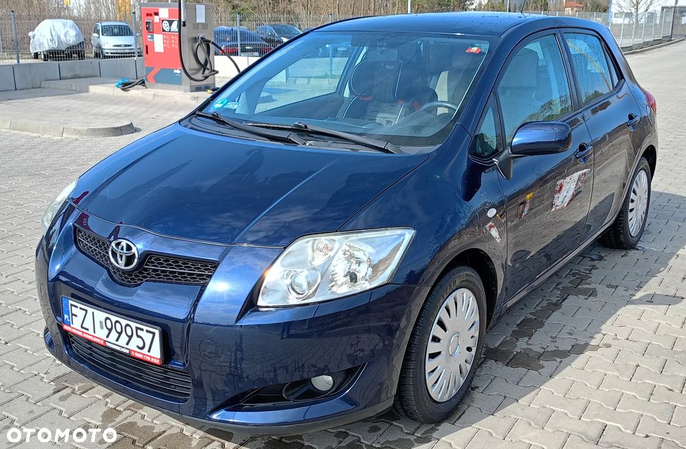 Toyota Auris 1.6 VVT-i Luna - 1